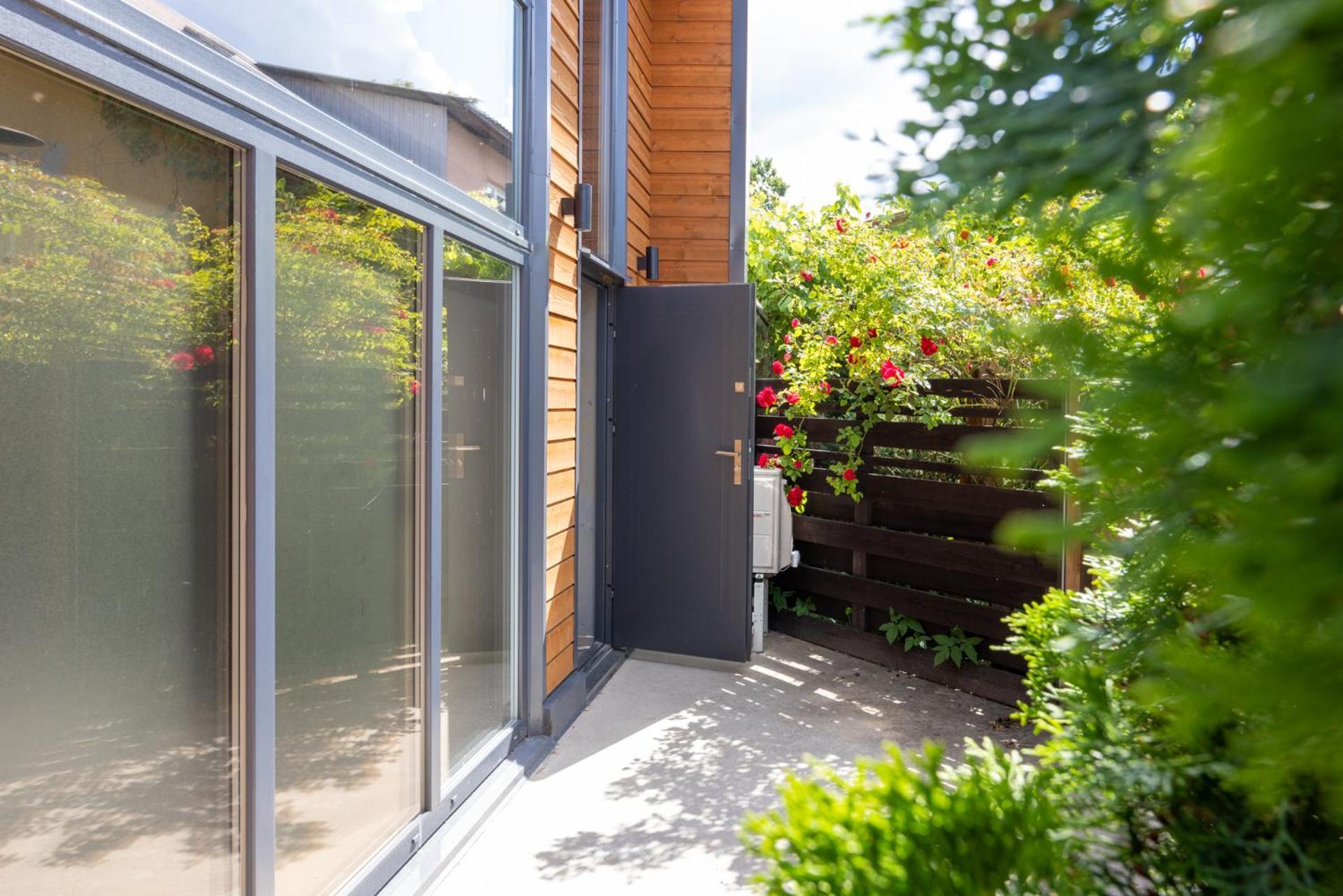 Villa Cube House Pärnu Esterno foto